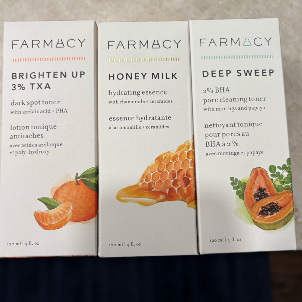 Unopened skincare bundle, Farmacy Beauty